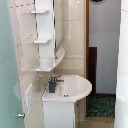 Family Friendly With A Swimming Pool Okrug Donji, Ciovo - 8072